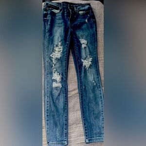 Judy blue distressed skinny jeans